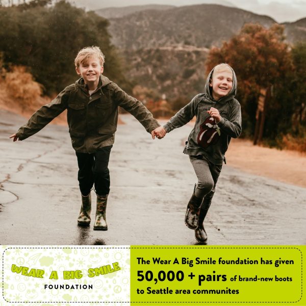 Kids Waterproof Light Up Rain Boots With Handles for Easy On and Off for Boys and Girls